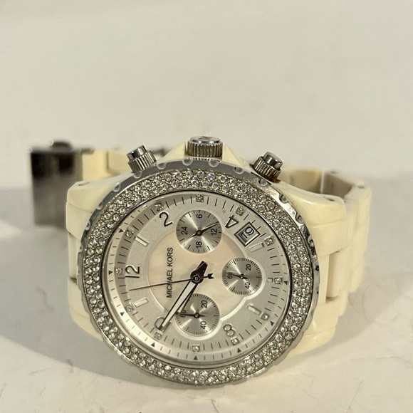 Michael Kors White Ceramic Link Dial Quartz Chronograph Watch w/Crystals - Picture 2 of 4